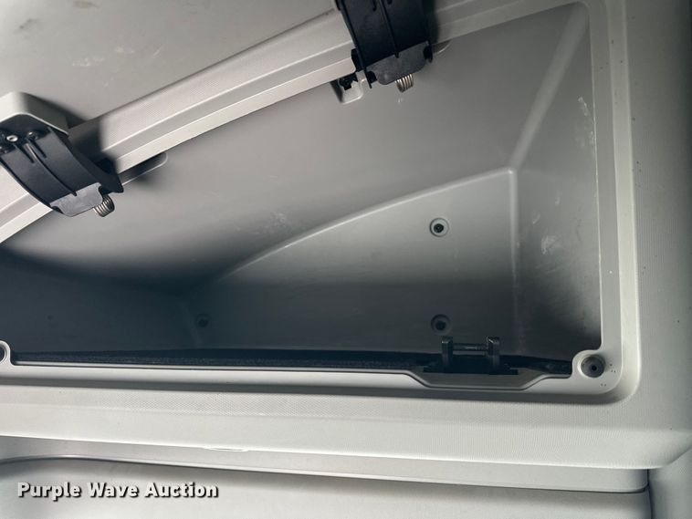 image for item FK1555 2016 Kenworth T880 semi truck