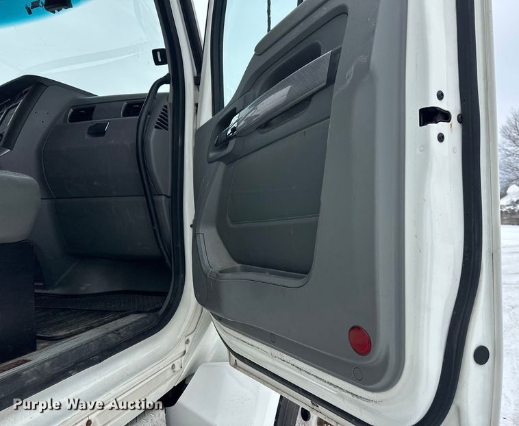 image for item FK1555 2016 Kenworth T880 semi truck