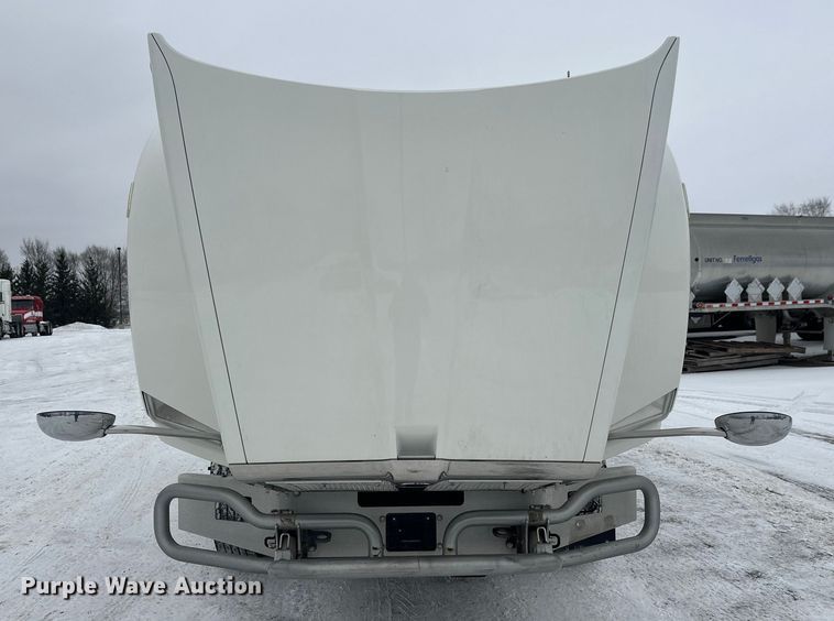 image for item FK1555 2016 Kenworth T880 semi truck