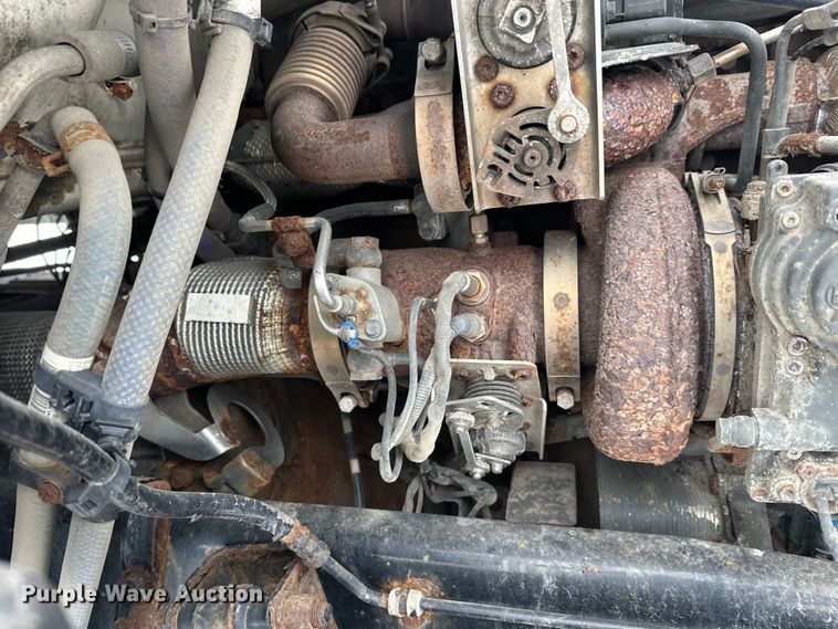 image for item FK1555 2016 Kenworth T880 semi truck