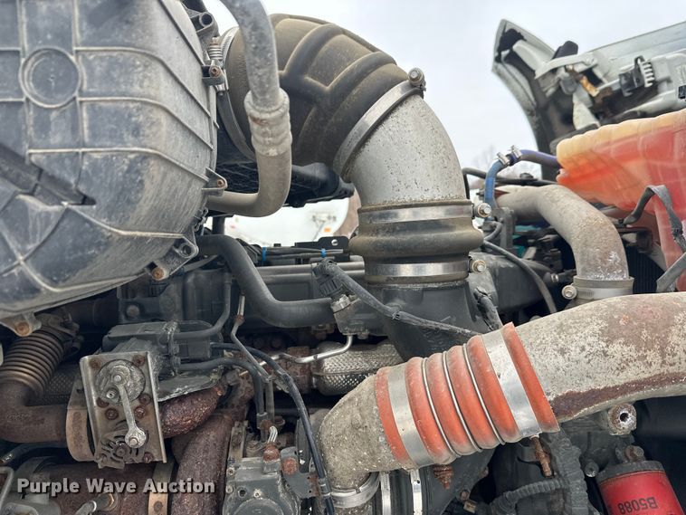 image for item FK1555 2016 Kenworth T880 semi truck