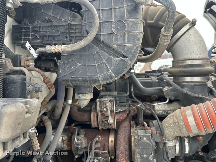 image for item FK1555 2016 Kenworth T880 semi truck