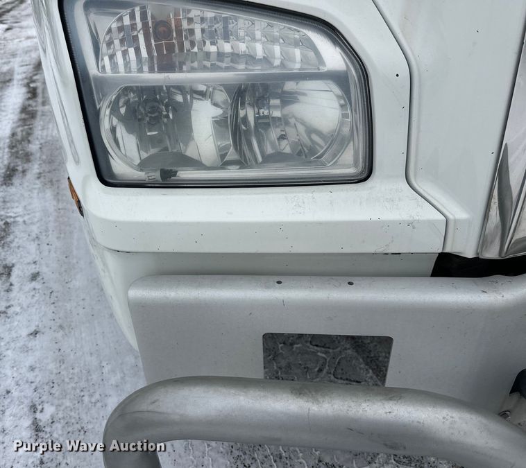 image for item FK1560 2016 Kenworth T880 semi truck