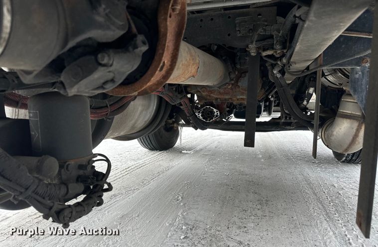 image for item FK1560 2016 Kenworth T880 semi truck