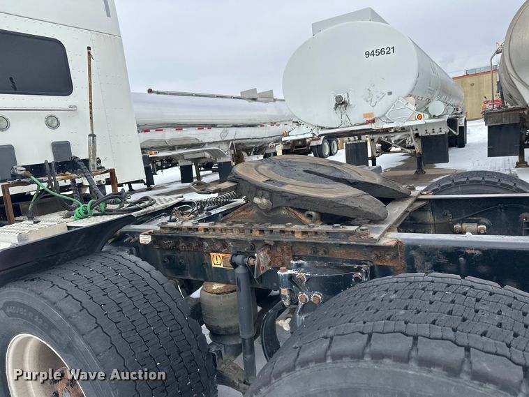 image for item FK1560 2016 Kenworth T880 semi truck