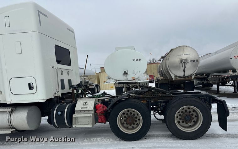 image for item FK1560 2016 Kenworth T880 semi truck