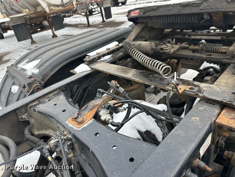 image for item FK1560 2016 Kenworth T880 semi truck