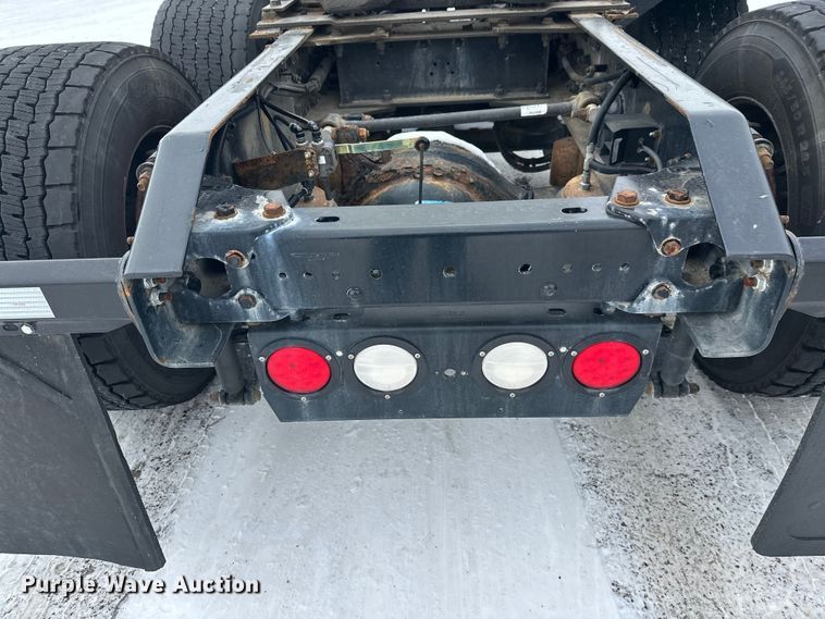 image for item FK1560 2016 Kenworth T880 semi truck