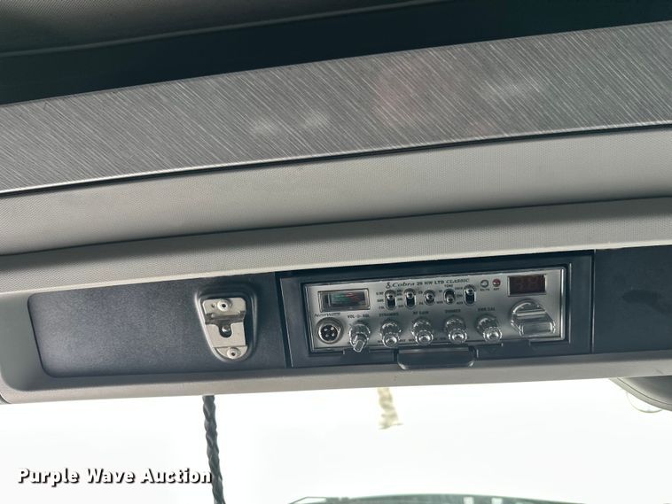 image for item FK1560 2016 Kenworth T880 semi truck