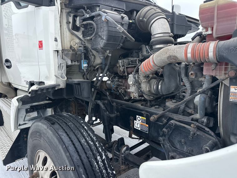 image for item FK1560 2016 Kenworth T880 semi truck