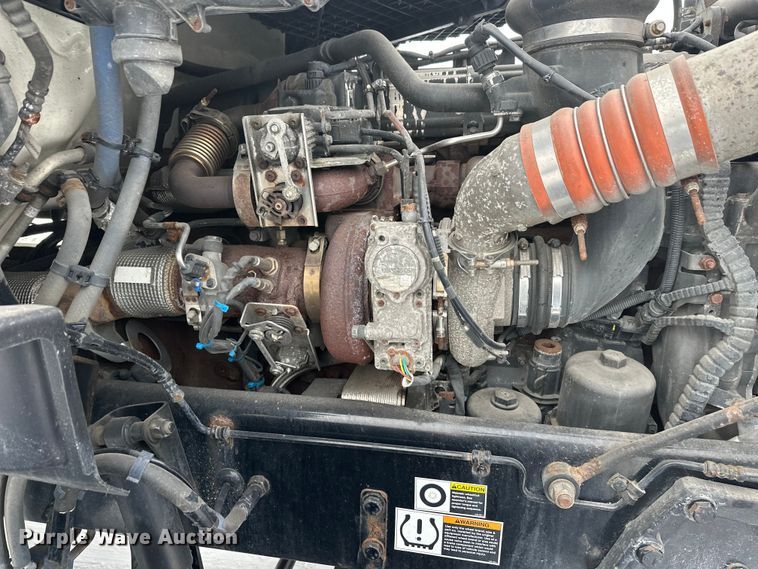 image for item FK1560 2016 Kenworth T880 semi truck