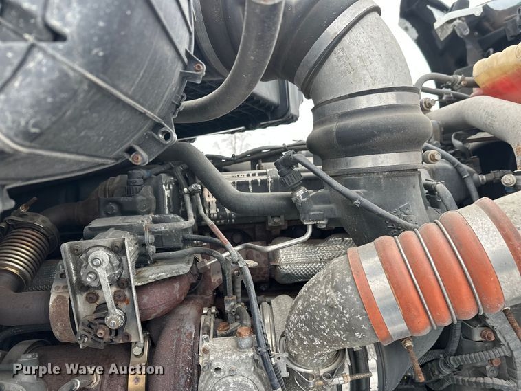 image for item FK1560 2016 Kenworth T880 semi truck