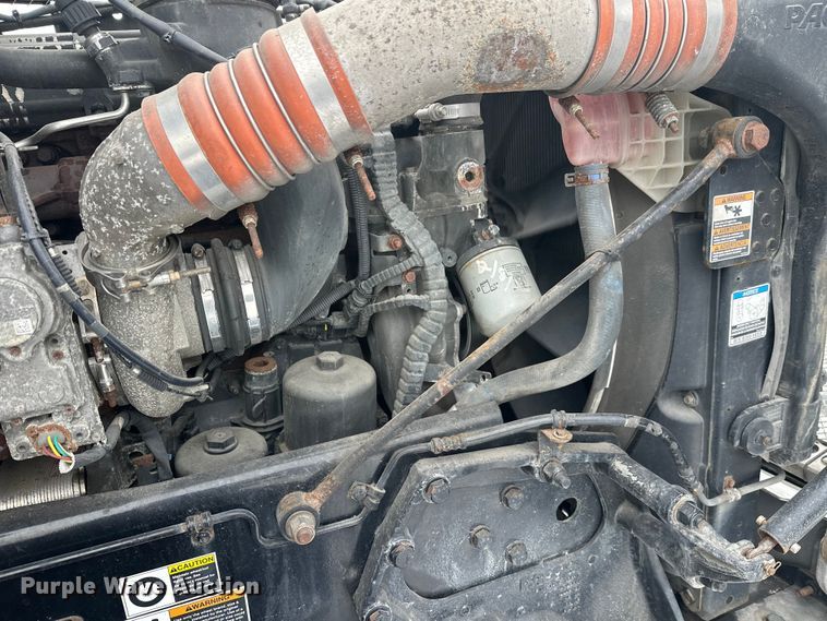 image for item FK1560 2016 Kenworth T880 semi truck