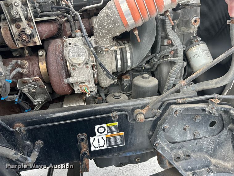 image for item FK1560 2016 Kenworth T880 semi truck