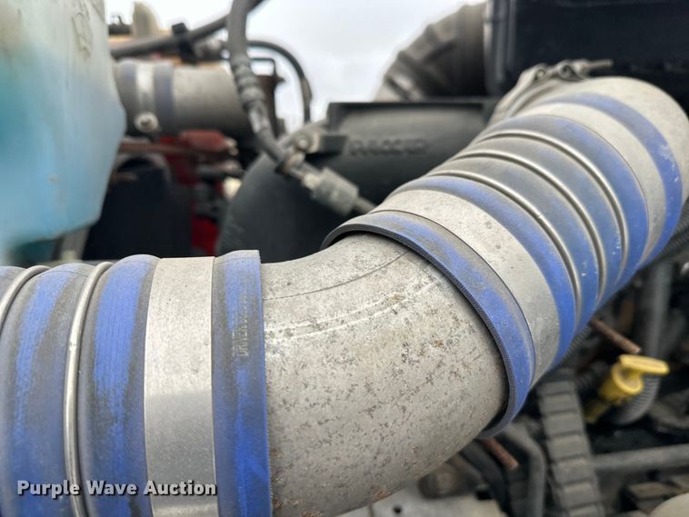 image for item FK1560 2016 Kenworth T880 semi truck