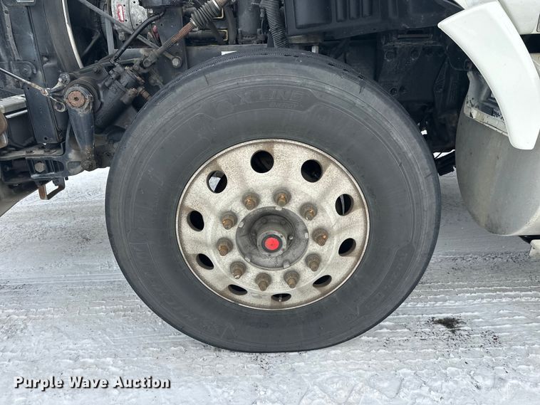 image for item FK1560 2016 Kenworth T880 semi truck