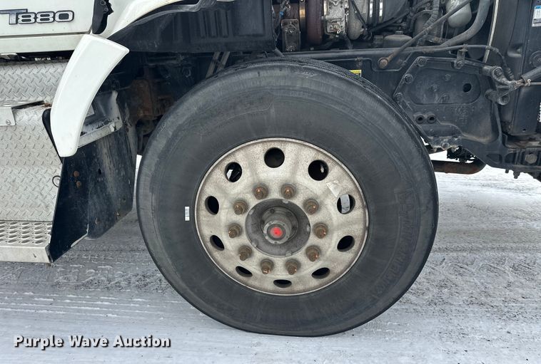 image for item FK1560 2016 Kenworth T880 semi truck