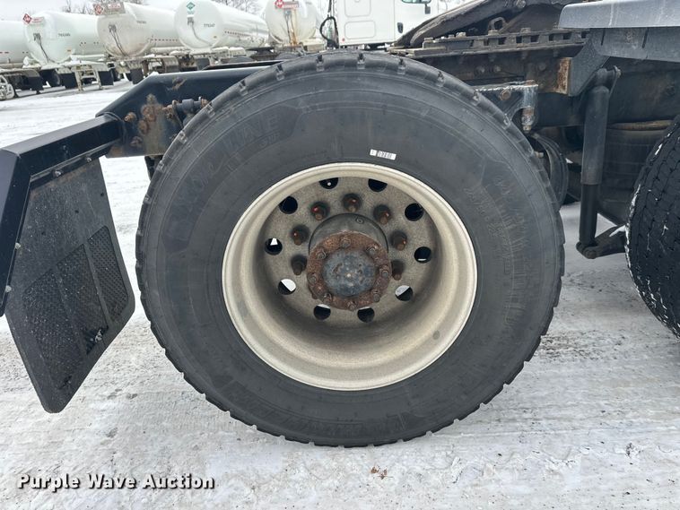 image for item FK1560 2016 Kenworth T880 semi truck