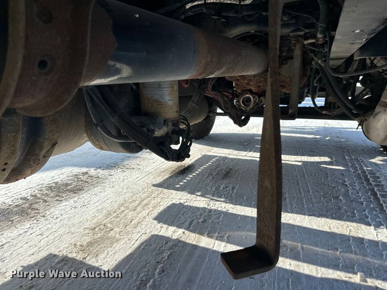 image for item FK1563 2016 Kenworth T880 semi truck