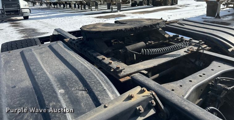 image for item FK1563 2016 Kenworth T880 semi truck