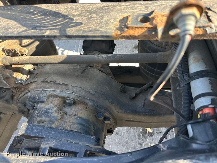 image for item FK1563 2016 Kenworth T880 semi truck