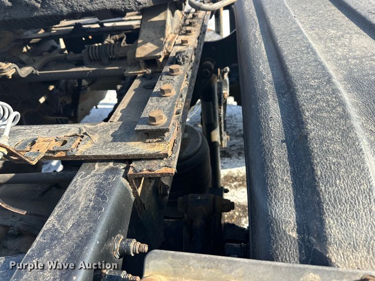 image for item FK1563 2016 Kenworth T880 semi truck