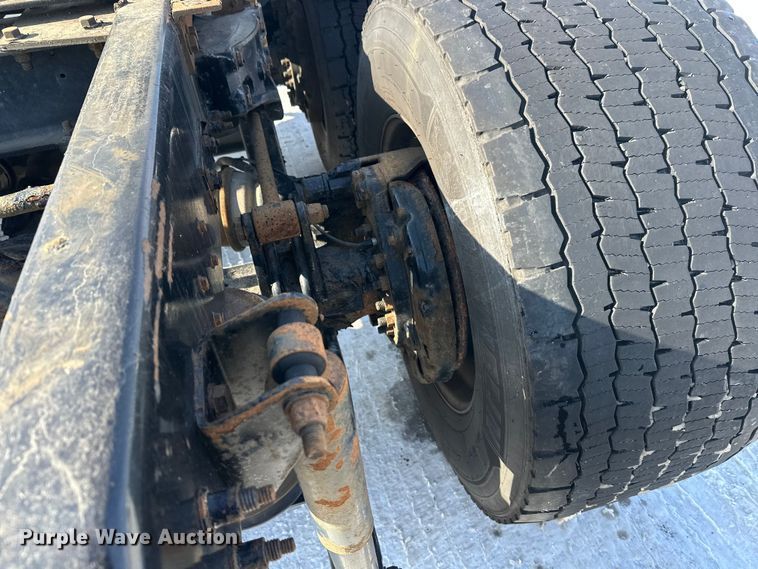 image for item FK1563 2016 Kenworth T880 semi truck