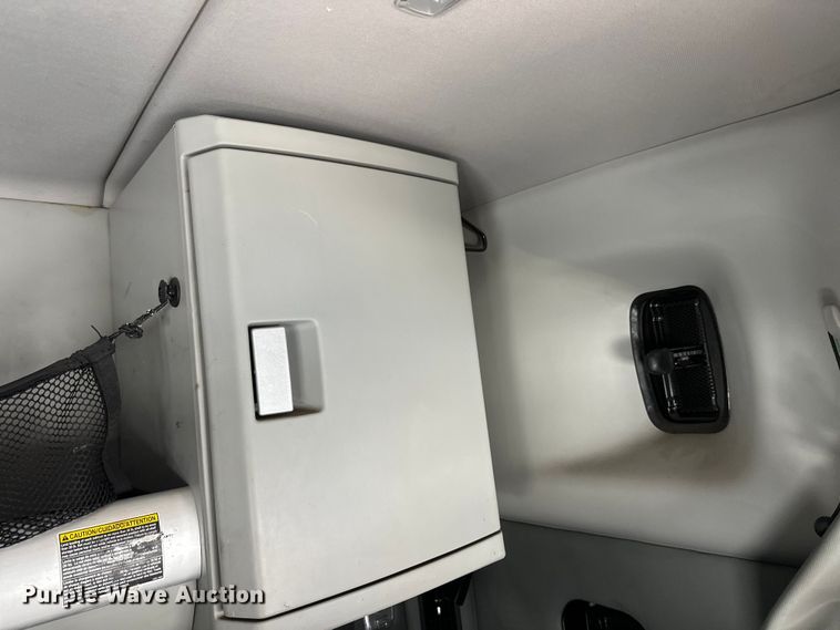 image for item FK1563 2016 Kenworth T880 semi truck