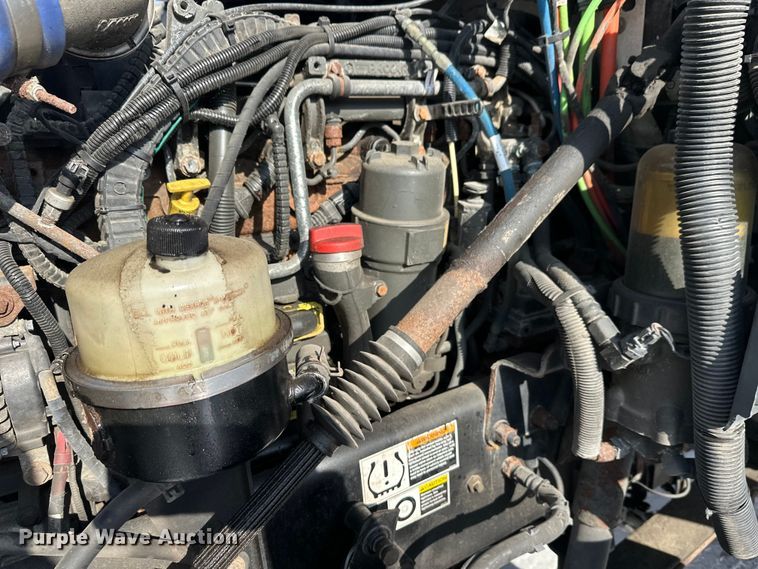 image for item FK1563 2016 Kenworth T880 semi truck