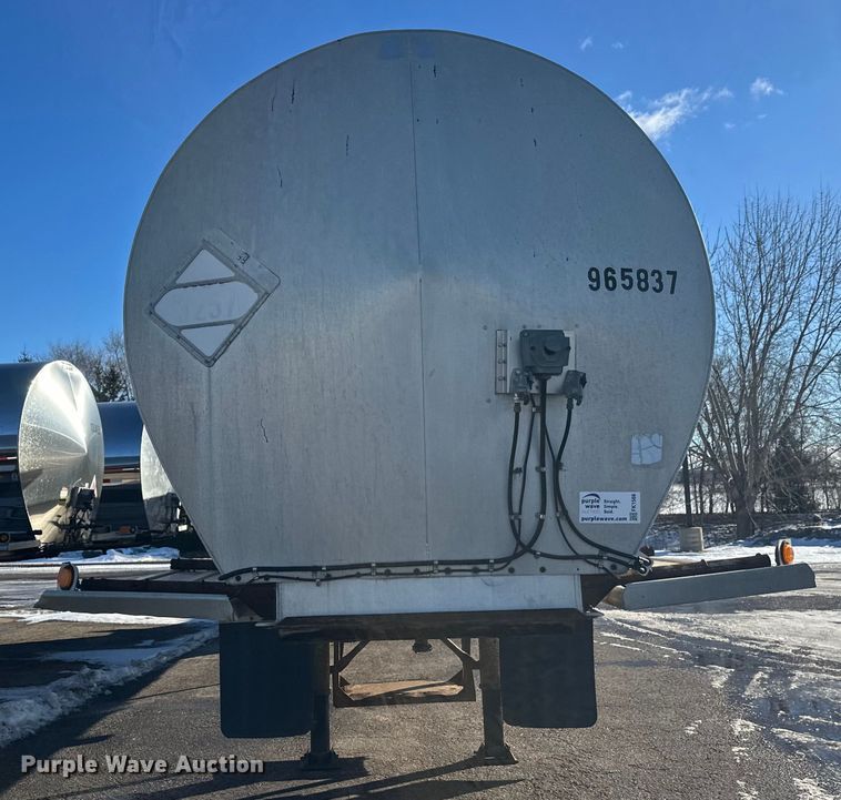 image for item FK1566 1996 Polar asphalt trailer