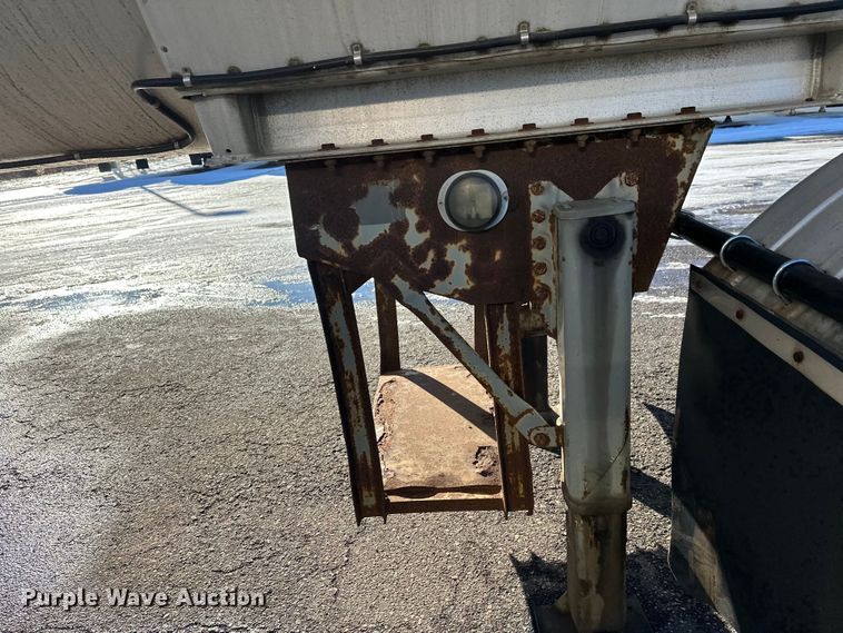 image for item FK1566 1996 Polar asphalt trailer