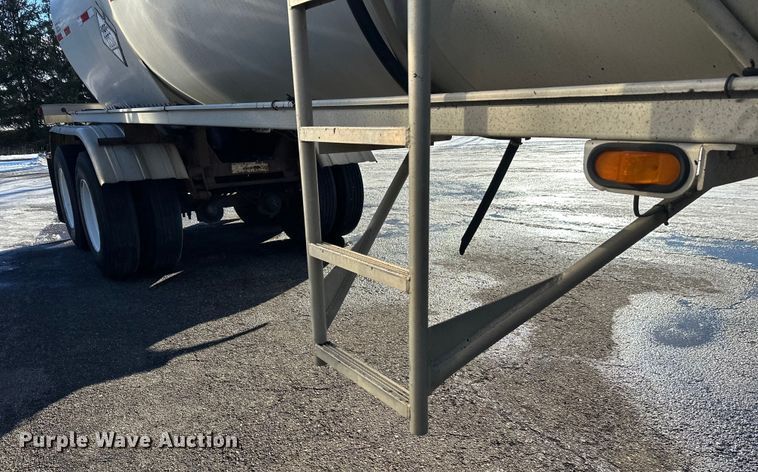 image for item FK1566 1996 Polar asphalt trailer