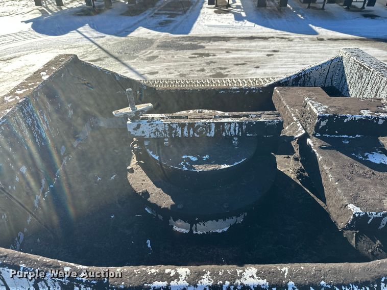 image for item FK1566 1996 Polar asphalt trailer