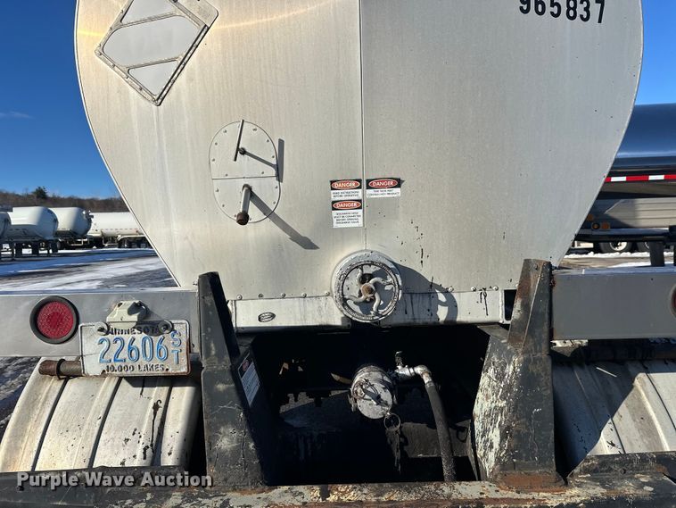 image for item FK1566 1996 Polar asphalt trailer