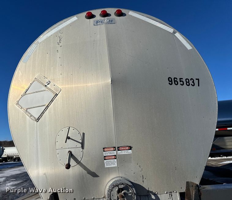 image for item FK1566 1996 Polar asphalt trailer