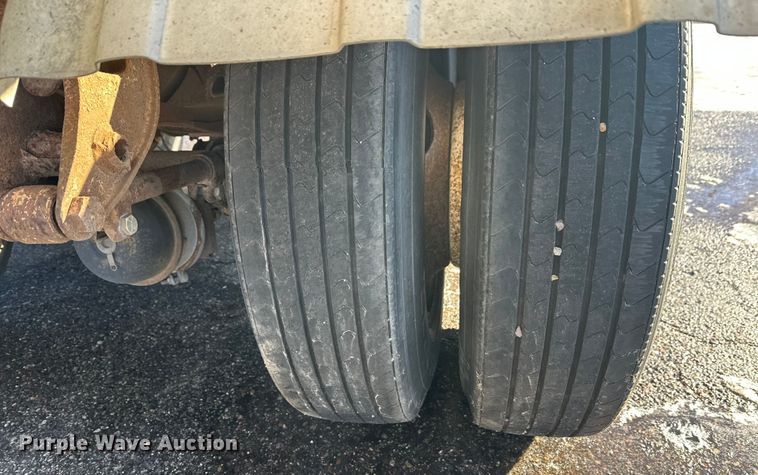 image for item FK1566 1996 Polar asphalt trailer