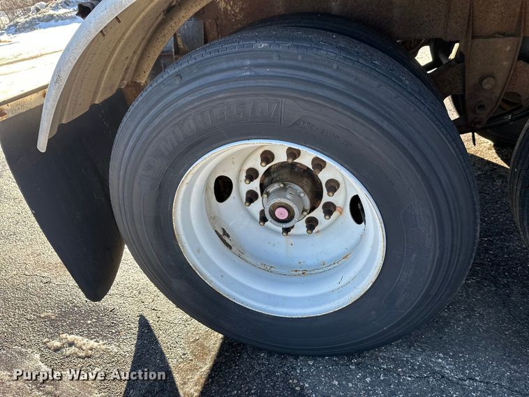 image for item FK1566 1996 Polar asphalt trailer