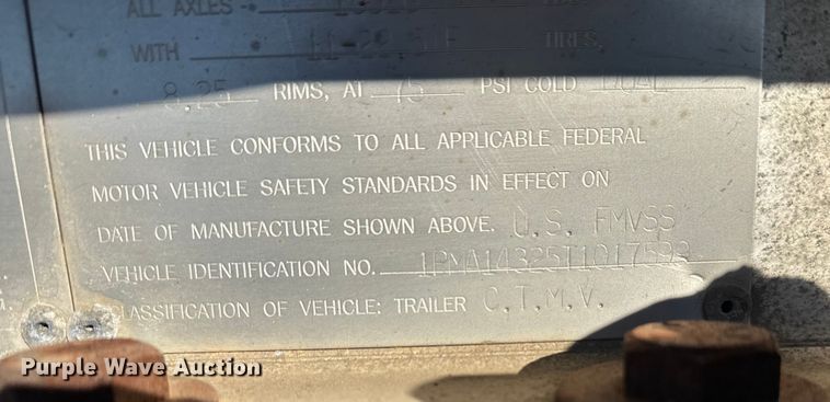 image for item FK1566 1996 Polar asphalt trailer