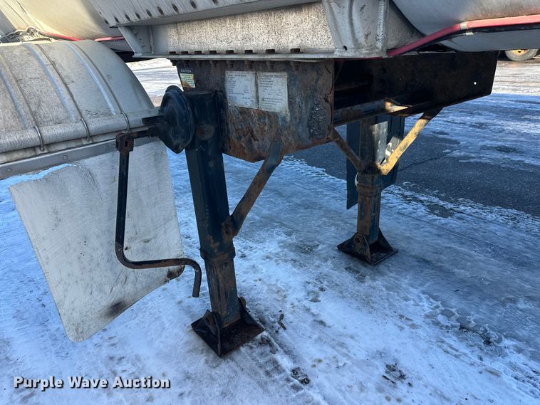 image for item FK1567 1998 Polar asphalt trailer