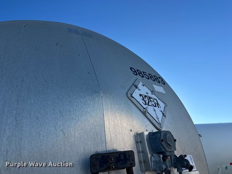 image for item FK1567 1998 Polar asphalt trailer