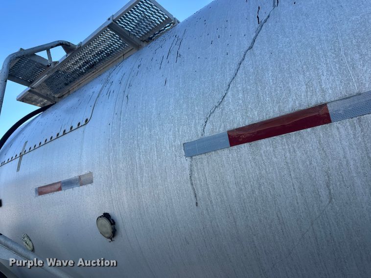 image for item FK1567 1998 Polar asphalt trailer