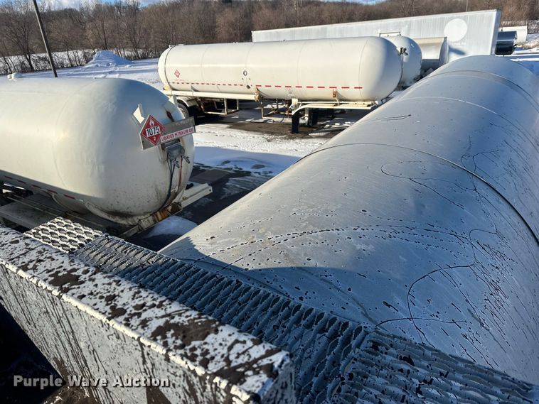 image for item FK1567 1998 Polar asphalt trailer