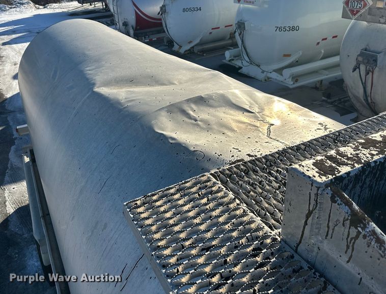 image for item FK1567 1998 Polar asphalt trailer