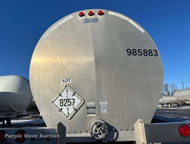 image for item FK1567 1998 Polar asphalt trailer