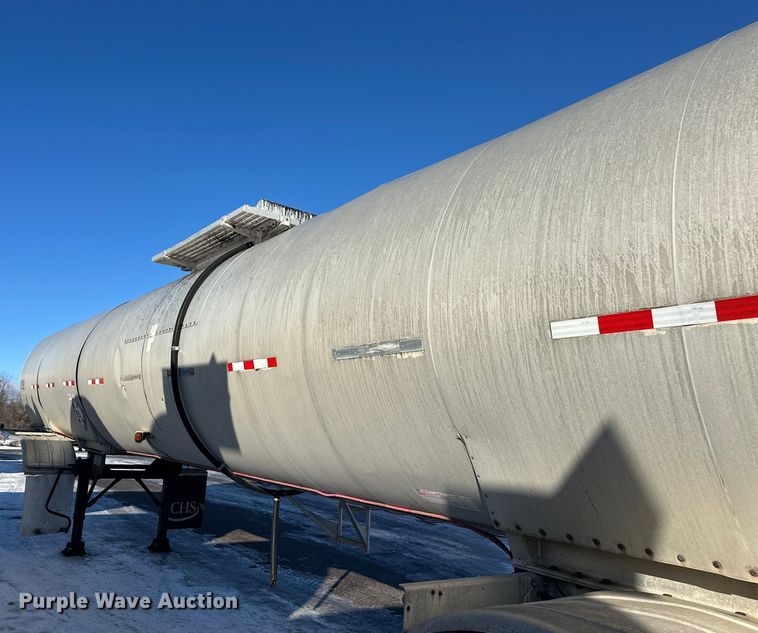 image for item FK1567 1998 Polar asphalt trailer