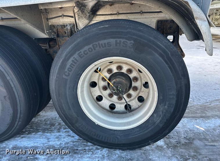 image for item FK1567 1998 Polar asphalt trailer