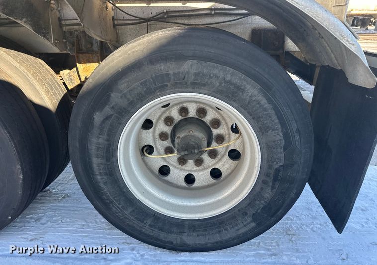 image for item FK1567 1998 Polar asphalt trailer