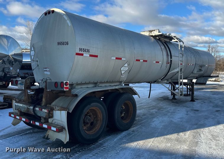 image for item FK1569 1996 Polar asphalt trailer