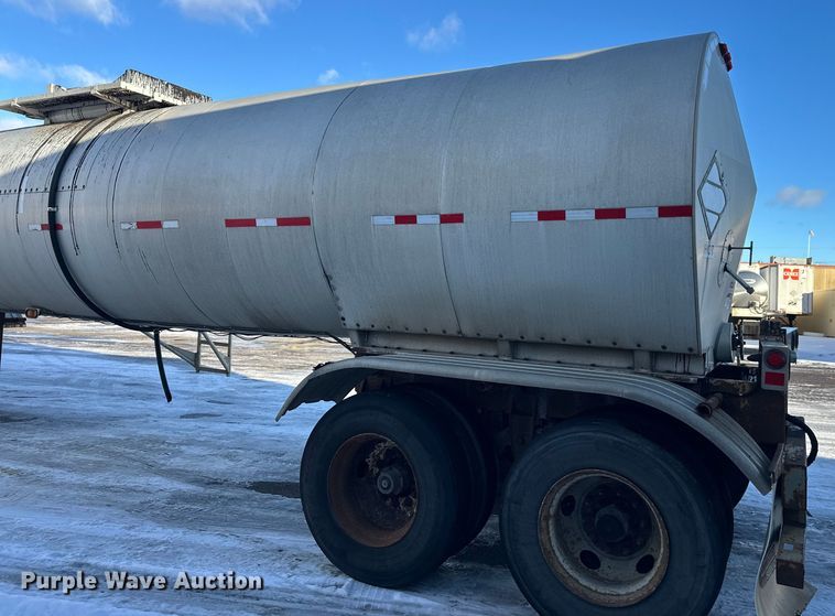 image for item FK1569 1996 Polar asphalt trailer