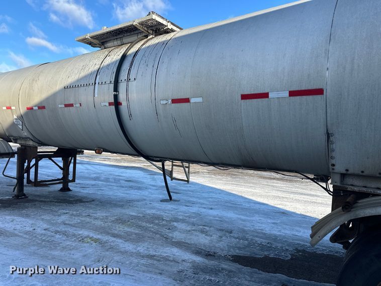 image for item FK1569 1996 Polar asphalt trailer